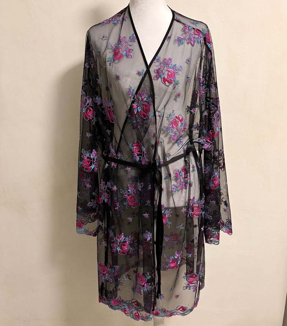 Victoria’s Secret Lace Fishnet Purple Embroidered Sheer Kimono Robe XL/XXL